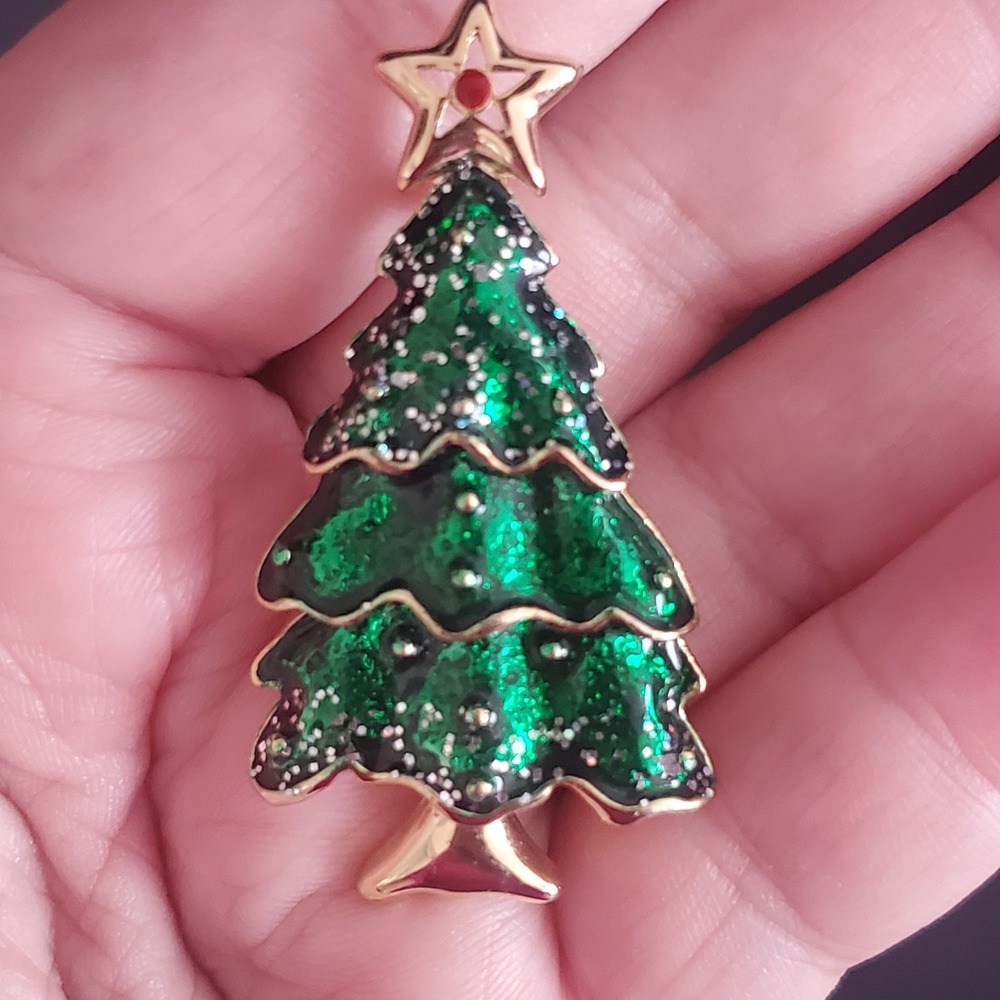 Monet Christmas Tree Brooch Green‎ Enamel Gold Tone Metal Red Jewel Star Signed